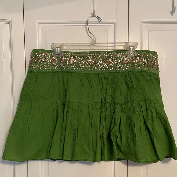 BCBGMaxAzria green skirt with gold sequins - Picture 4 of 5